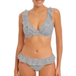 Bas De Bikini Rayé à Volants Jewel Cove Stripe Black -Luxe Sable Boutique bas de bikini raye a volants jewel cove stripe black 2