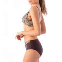 Haut De Maillot De Bain Triangle Coqué à Imprimé Python Estela -Luxe Sable Boutique haut de maillot de bain triangle coque a imprime python estela 2