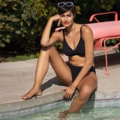 Haut De Maillot Plongeant à Armatures Ibiza Waves Noir 11 Haut De Maillot Plongeant à Armatures Ibiza Waves Noir -Luxe Sable Boutique haut de maillot plongeant a armatures ibiza waves noir 4